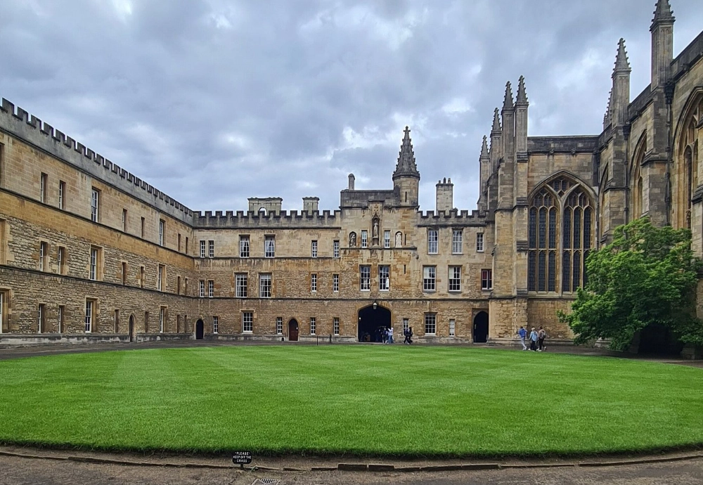 Listed college building in Oxfordshire